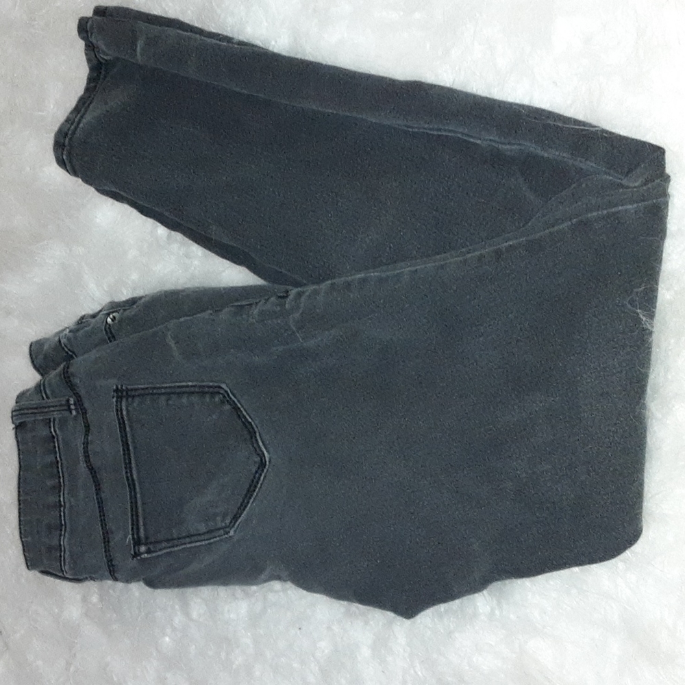 Black skinny jeans